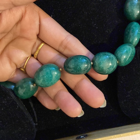 HIGH QUALITY QUARTZ  STONE NECKLACE - Picture 2 of 4